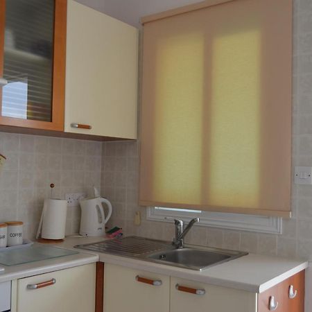 Ithaki Gardens Apartment 107 Paphos ภายนอก รูปภาพ